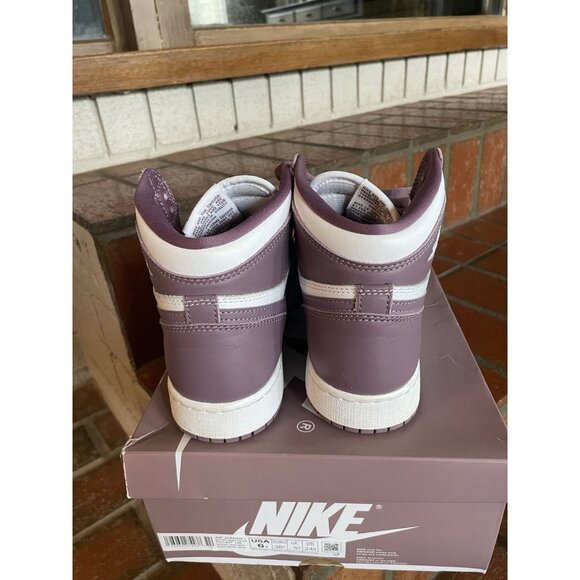 Nike Air Jordan 1 Retro High OG White/Sky/Mauve Sz 6Y FD1437 105 - Picture 5 of 7